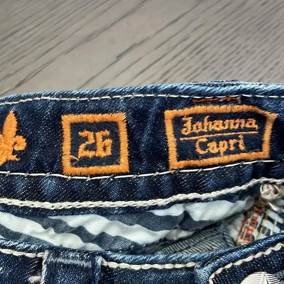 Rock Revival Capris - Picture 5 of 5